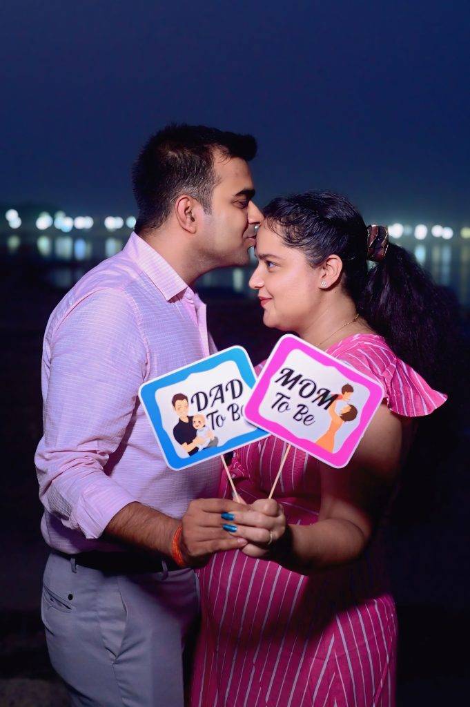 Maternity photoshoot in prayagraj